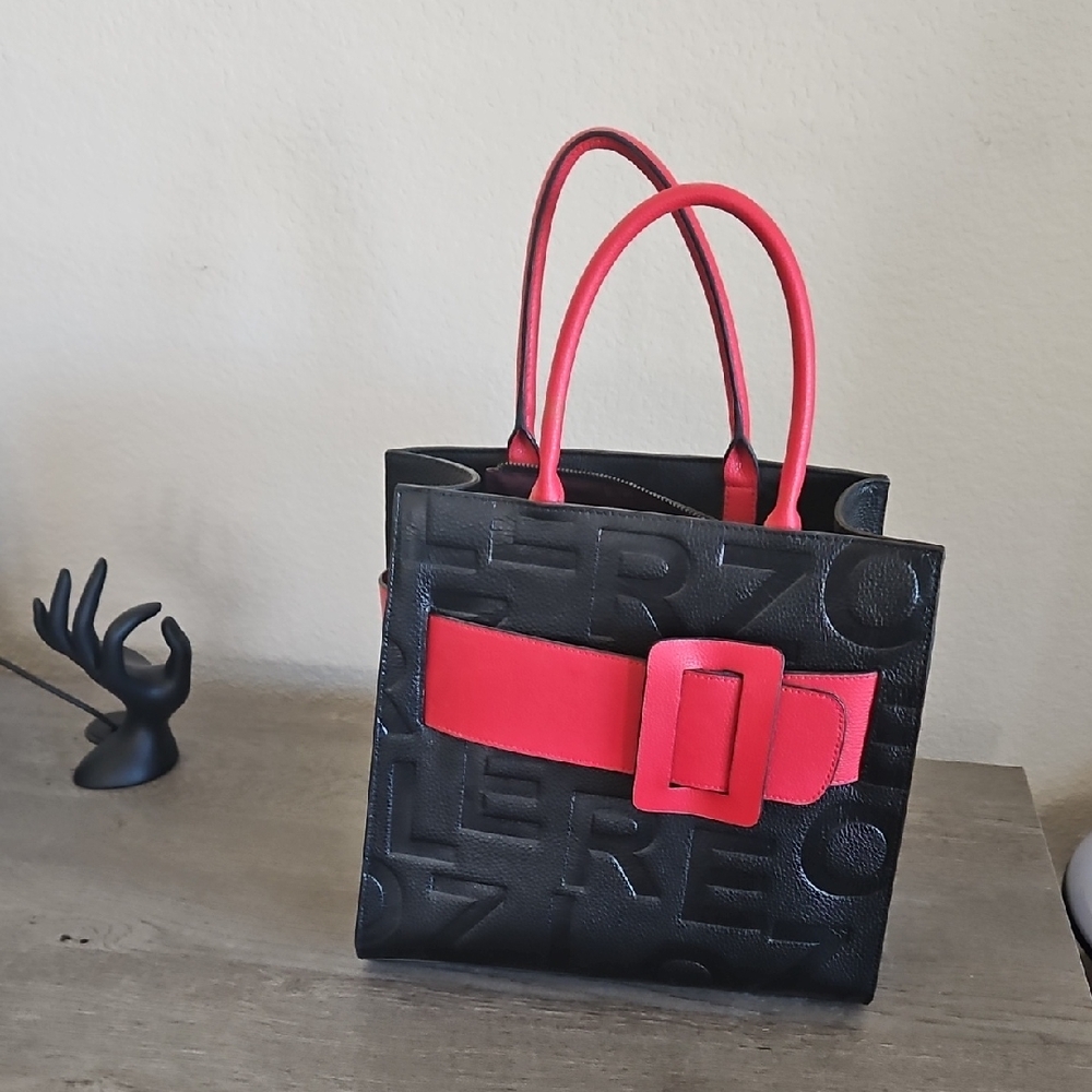 Elegant Black and Red Handbag